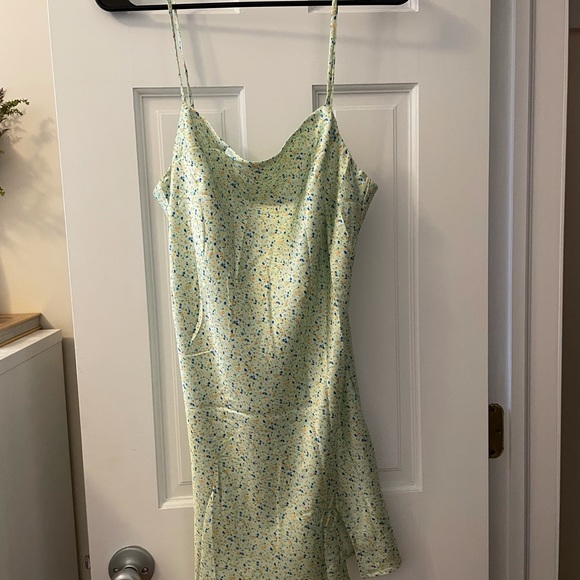 Princess Polly Green Dress - Picture 2 of 3